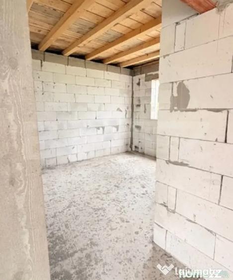 Casă cu 4 camere cu Teren 470 Mp în Central
