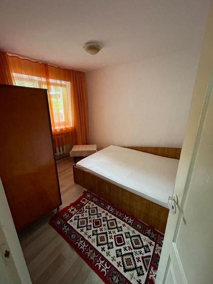 Apartament cu 3 camere semidecomandat în Ultracentral