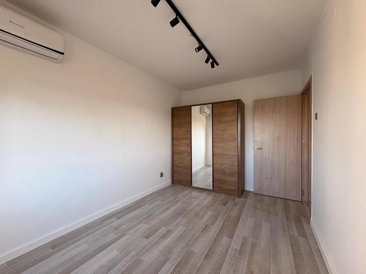 Apartament cu 3 camere în Tineretului
