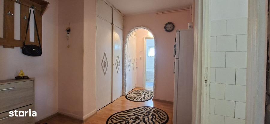 Apartament cu 2 camere în Micro 21
