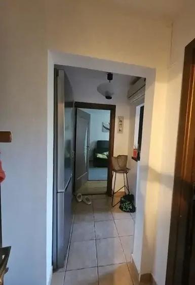 Apartament cu 2 camere decomandat, mobilat în Berceni