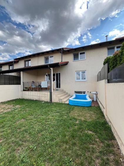 Casă individuală cu 4 camere cu Canalizare în Cetate
