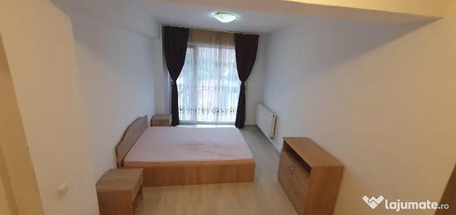 Apartament cu 3 camere decomandat în Vest