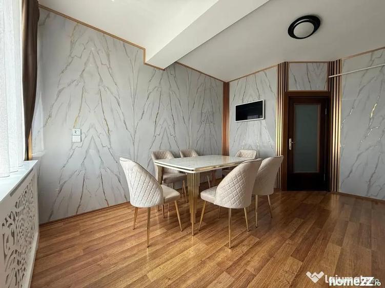 Apartament cu 3 camere decomandat în Faleză
