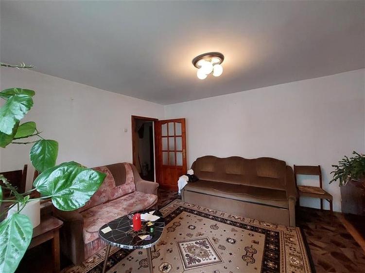 Apartament cu 3 camere decomandat în Micălaca