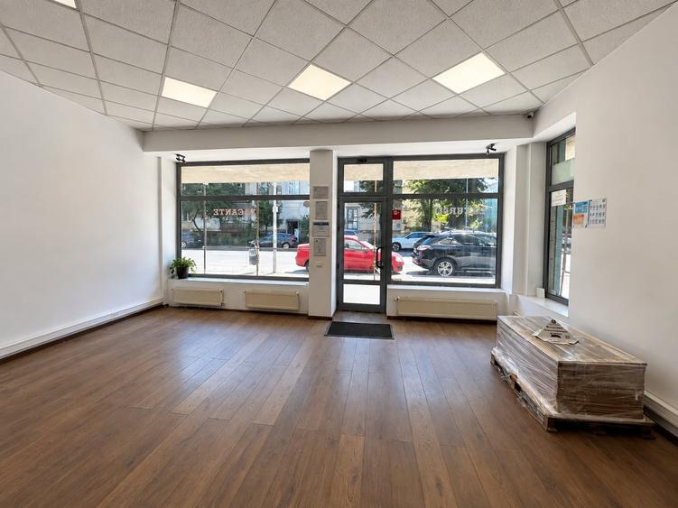 Spațiu comercial, de 427.29998779297 mp, în Floreasca