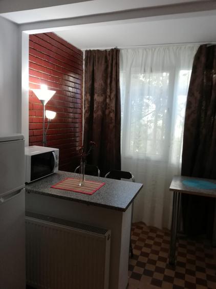 Garsonieră decomandată în Drumul Taberei