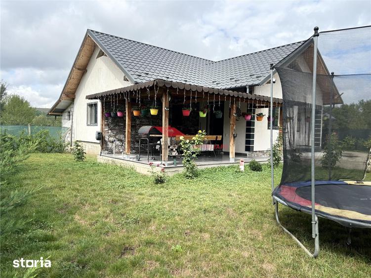 Casă cu 3 camere cu Teren 1356 Mp în Galații Bistriței