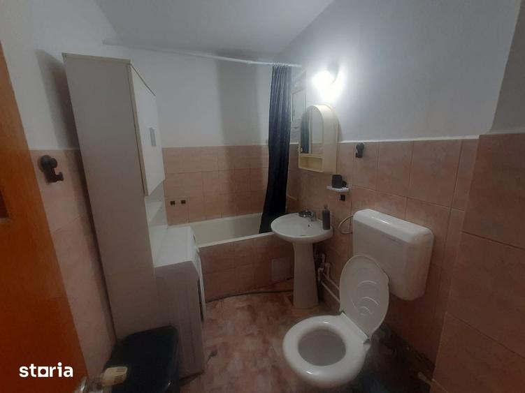 Garsonieră decomandată în Drumul Taberei