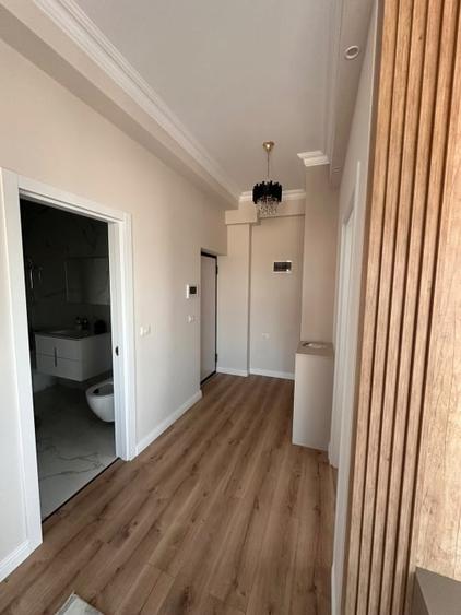 Apartament cu 3 camere decomandat, mobilat în Sud