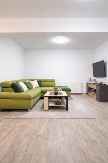 Apartament cu 2 camere decomandat în Florești — fotografia 1