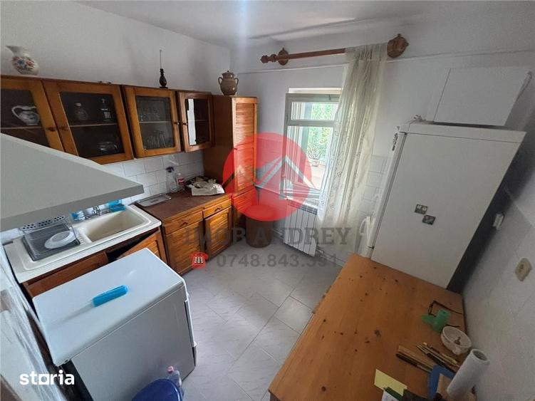 Apartament cu 2 camere decomandat în Baia