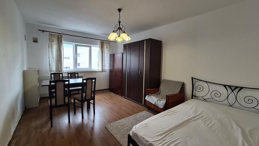 Apartament cu 2 camere decomandat, mobilat în Zorilor