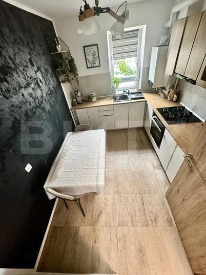 Apartament cu 2 camere 51 mp. decomandat, cu loc de parcare ?i boxa incluse - 1