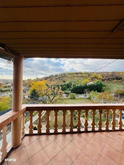 Casa in zona de dealuri - 3