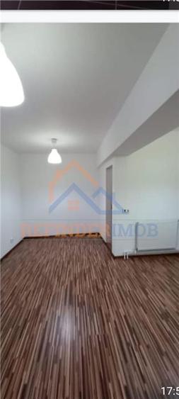 Casa P+1E+M (spatiu comercial inclus) sector 4 - 10