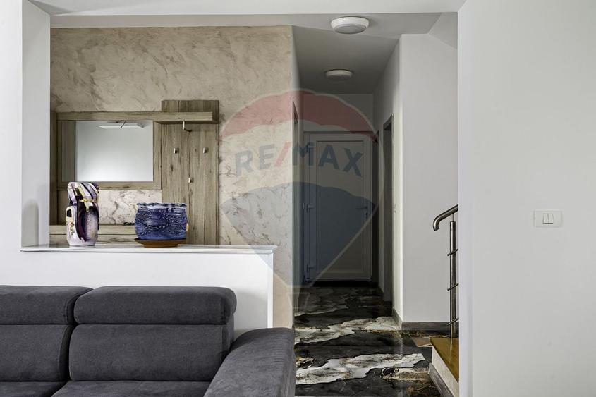 Casă de închiriat în cartierul Athena, zona 6 Vânători - 12