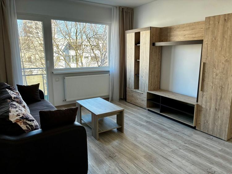 Apartament 2 camere, renovat complet, mobilat, etaj 3 - 3