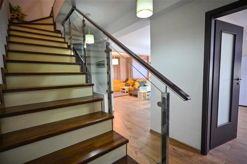 FILM&3D! Resedinta notabila, in pretiosul areal:Drumul Poienii,Centru Istoric Me - 15