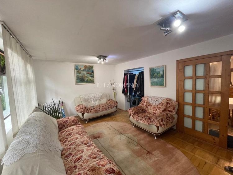 Apartament de vanzare cu 3 camere, 81 mp, zona Victor Babes