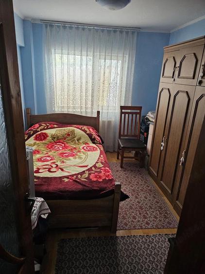 Vand apartament 4 camere decomandat - 3
