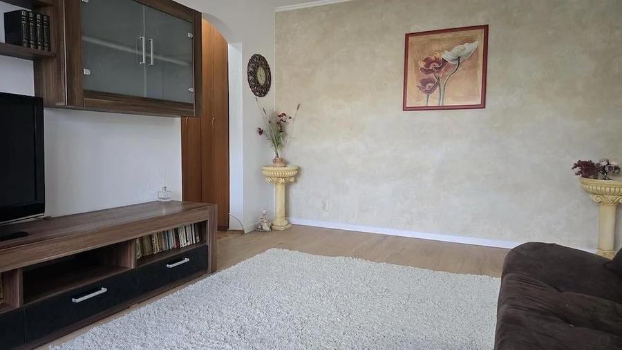 Apartament 3 camere in Deva, zona Piata- Kogalniceanu, et 1 - 2