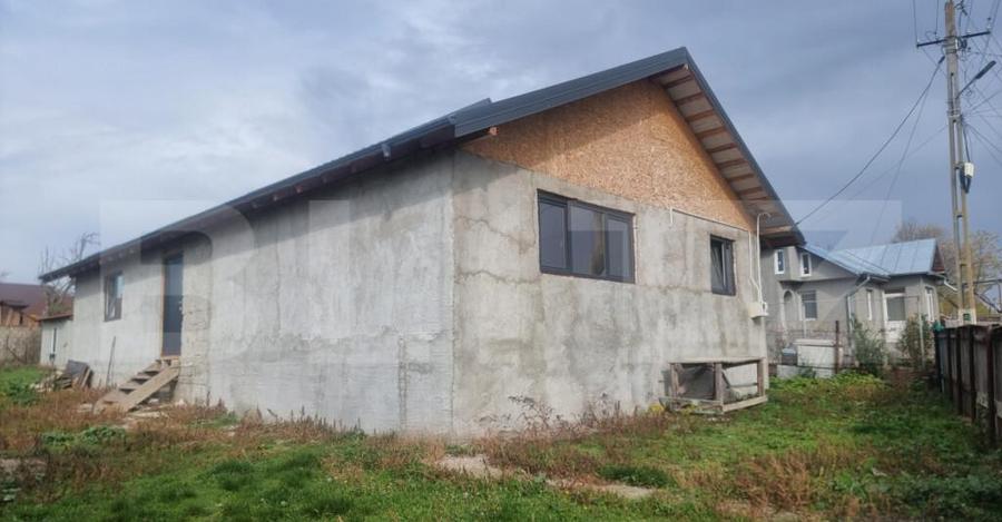 CASA LA ROSU CU TEREN - 5