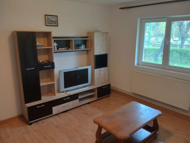 Inchiriez apartament - 3