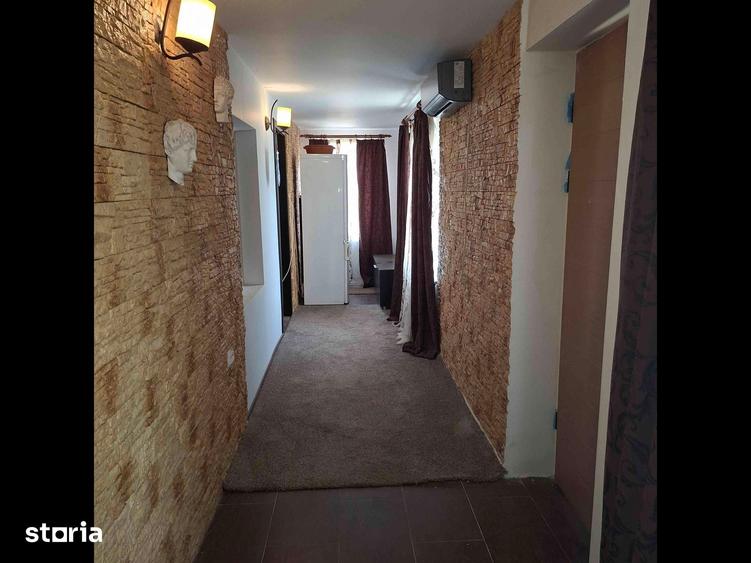 Casă cu 3 camere cu Teren 714 Mp în Șimnicu de Sus