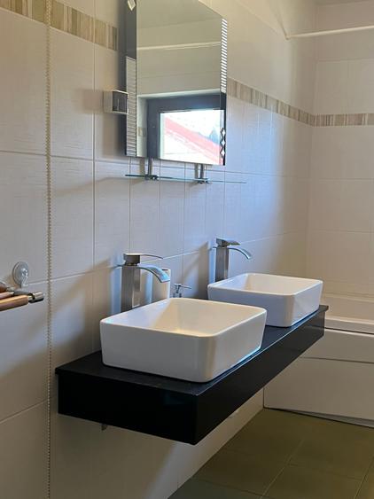 Cetatii -- Casa de inchirat - pretabil rezidential sau birouri - garaj - 7