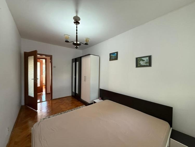 Apartament 3 camere, 47mp utili si boxa la subsol, zona Dacia - 1