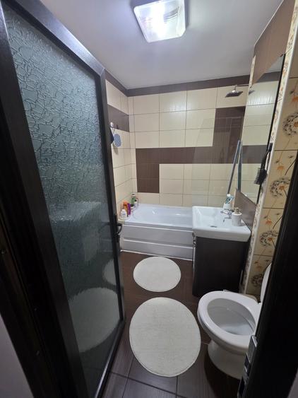 Vand apartament 3 camere Apartament Gaesti - 7