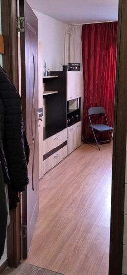 Garsoniera Tractorul- langa Coresi Mall - 1