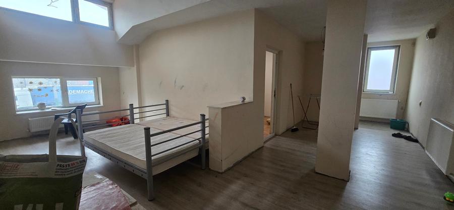 Spatiu comercial cu multiple destinatii - 9