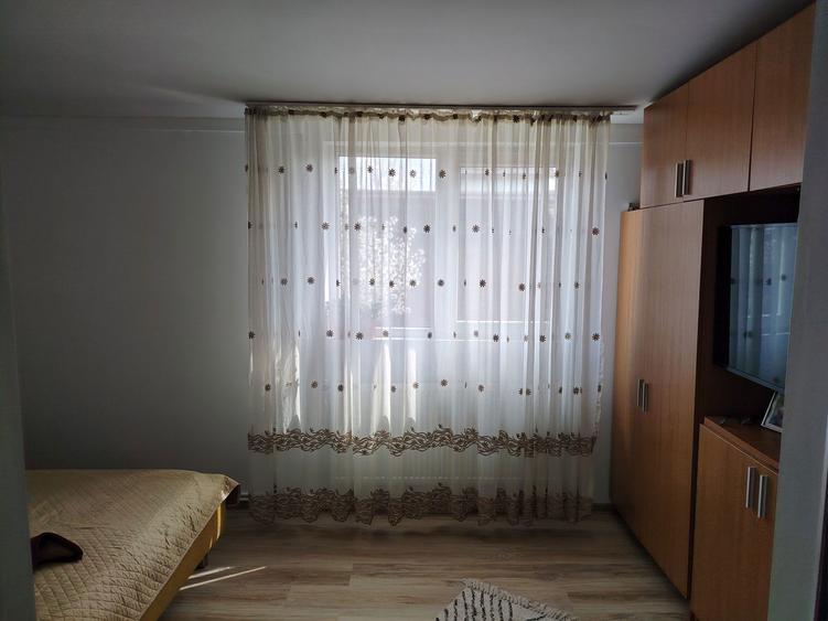 Casa de vanzare Glina la stadion - 6