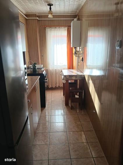 Ofer spre inchiriere garsoniera, etaj 1,zona Pia?a - 3