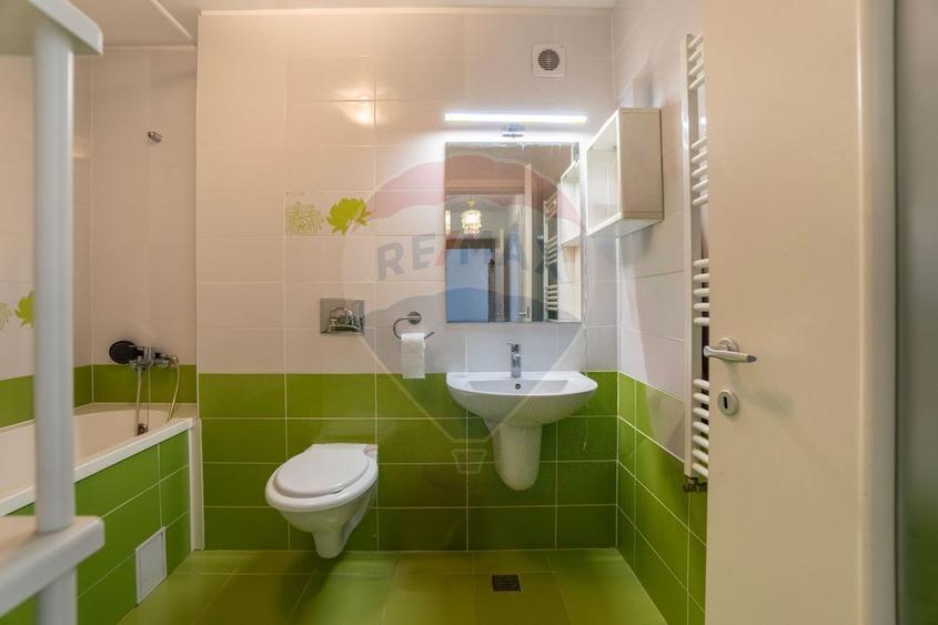 Apartament cu 3 camere decomandat, mobilat în Tractorul