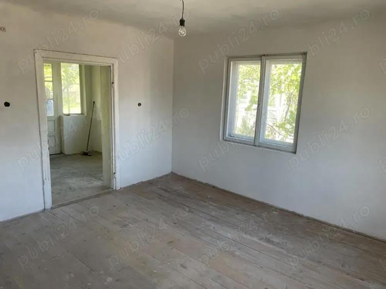 Casa de vanzare la tara - 9