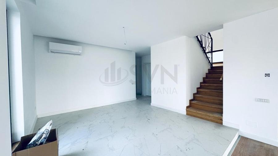 REV2004640 Vila de vanzare cu panouri solare - 7