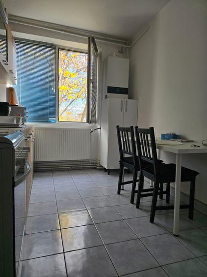 Apartament 3 camere imobil caramida langa Prefectura si Facultatea de Medicina - 1