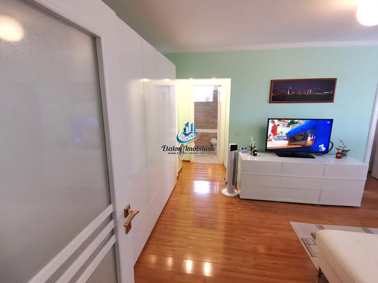 Apartament cu 2 camere semidecomandat în Central