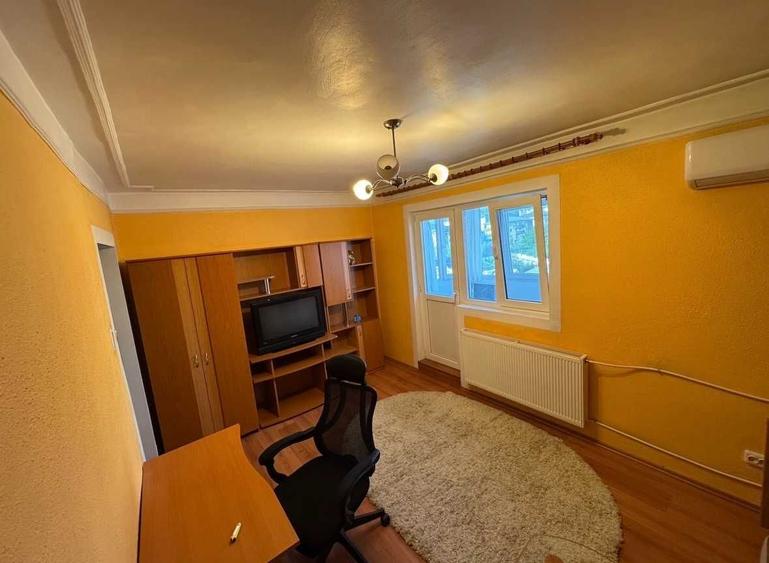Persoana fizica - Inchiriez apartament cu 2 camere, Bld. Pacurari - 7
