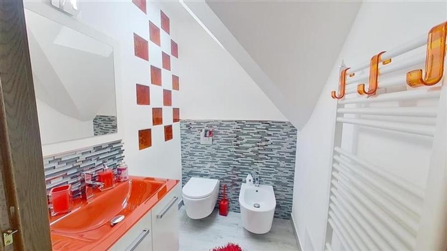 TUR 3D! Refugiu rafinat in Schei, Casa cu 3 camere amenajata cu stil, Brasov - 13