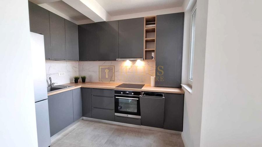 Apartament cu 2 camere decomandat, mobilat în Olimpia-Stadion