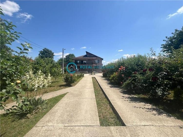 Royal Imobiliare-Vanzare Vila Zona Romanesti - 5