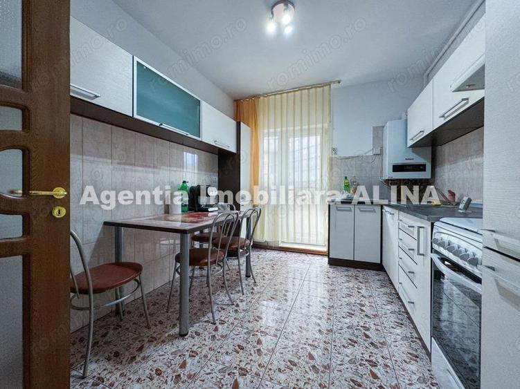 Ap. 3 camere in Deva, zona Opera, Bld. Decebal, 68 mp + 2 Balcoane, etaj 1. - 2