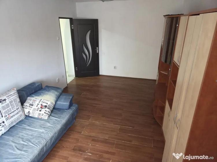 Apartament 3 camere decomandat Cetate - 10