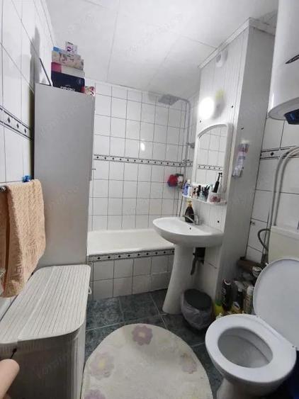 Apartament 3 camere, etaj intermediar, zona Piata Mica, Radauti - 8