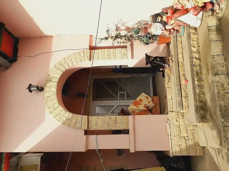 Casă cu 3 camere cu Teren 803 Mp în Central