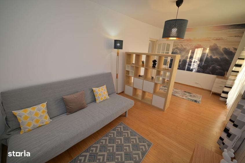 Apartament cu 4 camere decomandat în Faleza Nord